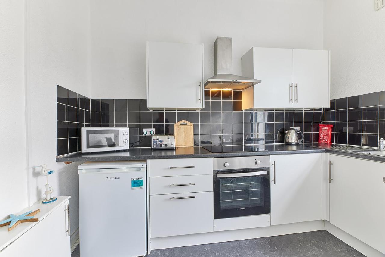 Pleasure Holiday Apartments Блекпул Екстериор снимка