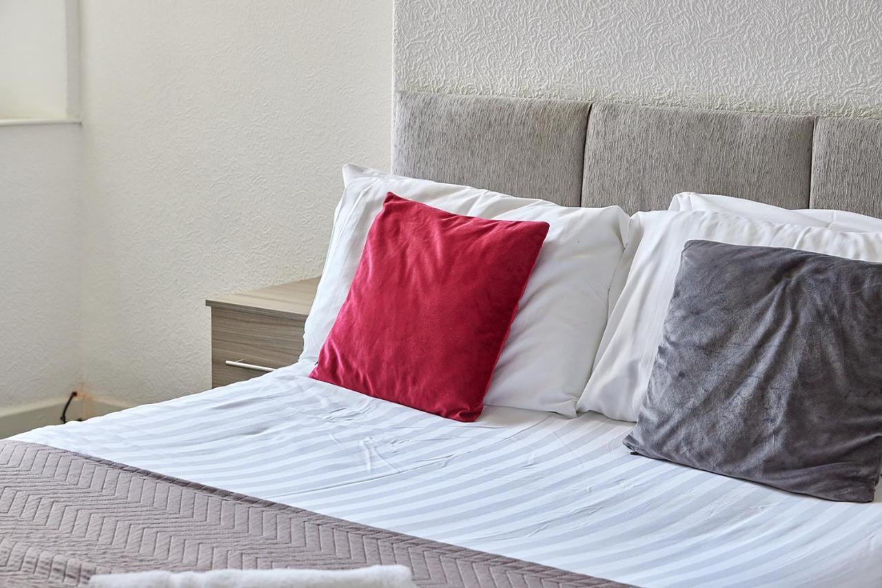 Pleasure Holiday Apartments Блекпул Екстериор снимка